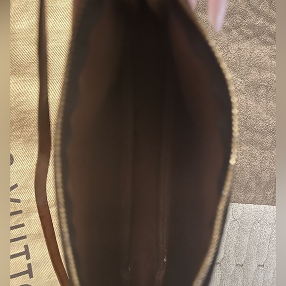Louis Vuitton Pochette - Picture 3 of 3